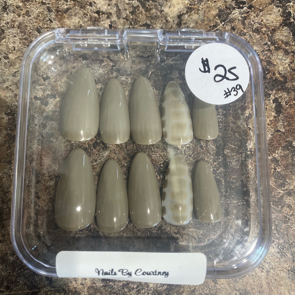 Taupe Press-On Nail Set - 10 Pack